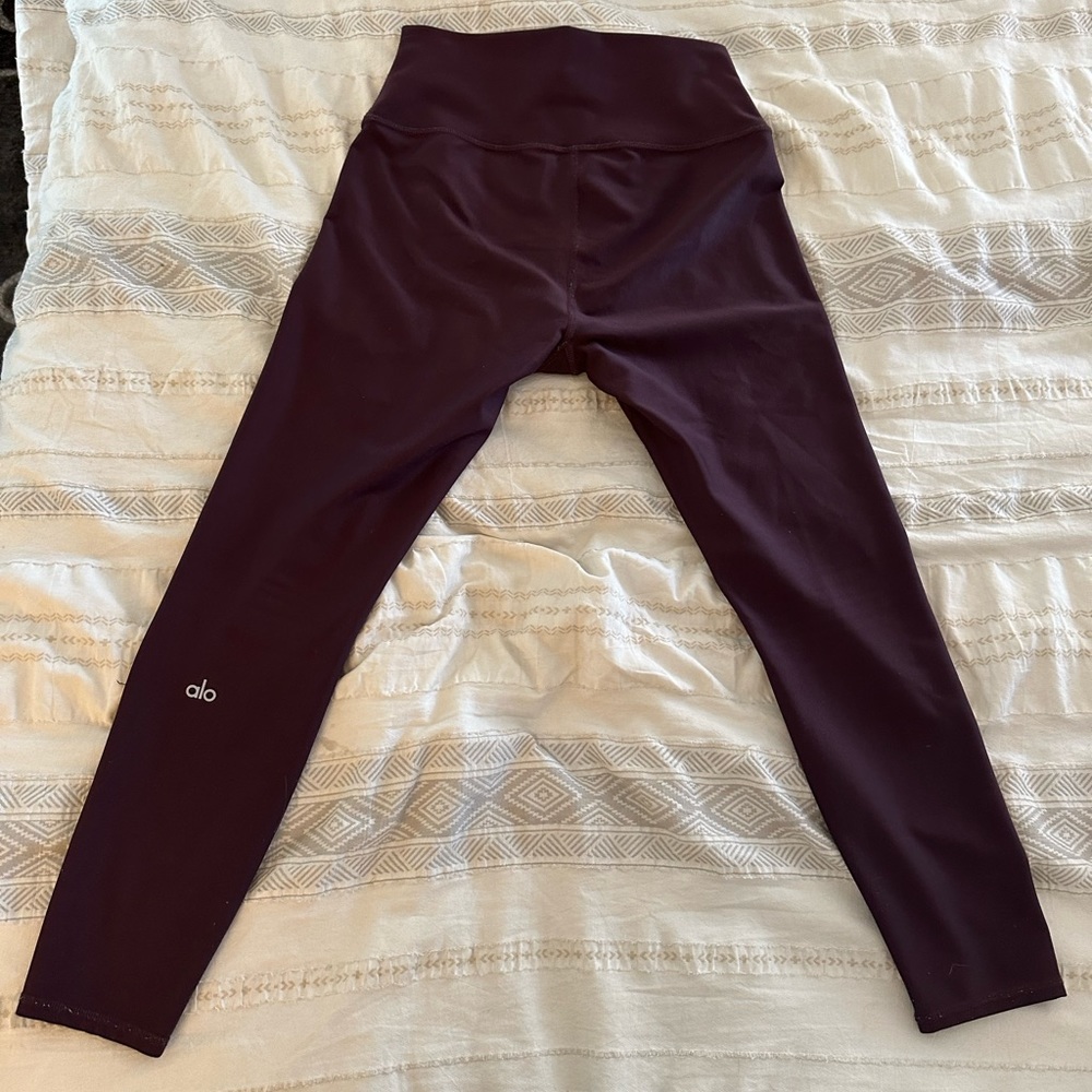 Alo Yoga Capri Leggings